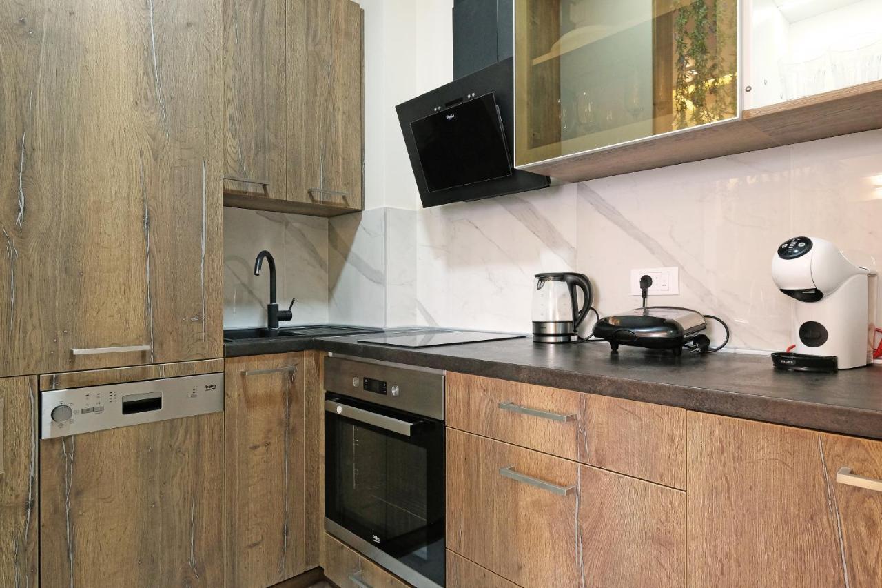 Galaxy Apartment *